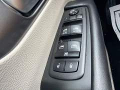 Used 2023  Chrysler Pacifica Touring L FWD at Clutts Auto Sales near Hazard&comma; KY