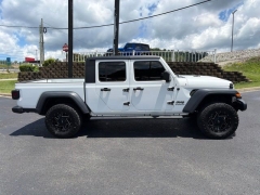 Used 2020  Jeep Gladiator Crew Cab Sport at Clutts Auto Sales near Hazard&comma; KY