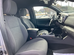 Used 2019  Toyota Tacoma 4WD Access Cab TRD Off-Road at Clutts Auto Sales near Hazard, KY