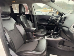 Used 2020  Jeep Compass 4d SUV 4WD Latitude at Clutts Auto Sales near Hazard&comma; KY