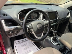 Used 2015  Jeep Cherokee 4d SUV 4WD Latitude at Clutts Auto Sales near Hazard&comma; KY