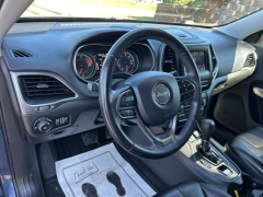 Used 2019 Jeep Cherokee 4d SUV 4WD Latitude Plus 2.4L at Clutts Auto Sales near Hazard, KY