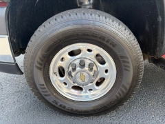 Used 2005  Chevrolet Silverado 3500 4WD Crew Cab Work Truck SRW at Clutts Auto Sales near Hazard&comma; KY