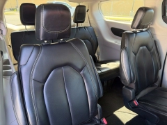 Used 2023  Chrysler Pacifica Touring L FWD at Clutts Auto Sales near Hazard&comma; KY