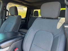 Used 2019  Ram 1500 4WD Crew Cab Big Horn&sol;Lone Star at Clutts Auto Sales near Hazard&comma; KY