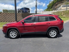Used 2015  Jeep Cherokee 4d SUV 4WD Latitude at Clutts Auto Sales near Hazard&comma; KY