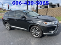 Used 2019  Mitsubishi Outlander 4d SUV FWD SE at Clutts Auto Sales near Hazard&comma; KY