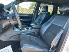 Used 2019 Jeep Grand Cherokee 4d SUV 4WD Laredo Altitude at Clutts Auto Sales near Hazard, KY