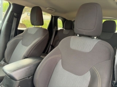 Used 2016  Jeep Cherokee 4d SUV 4WD Latitude at Clutts Auto Sales near Hazard&comma; KY