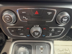 Used 2020  Jeep Compass 4d SUV 4WD Latitude at Clutts Auto Sales near Hazard&comma; KY