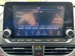 Used 2021  Nissan Altima 2&period;5 SL Sedan at Clutts Auto Sales near Hazard&comma; KY