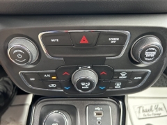 Used 2020 Jeep Compass 4d SUV 4WD Latitude Altitude at Clutts Auto Sales near Hazard, KY