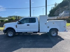 Used 2017 Ford Super Duty F-350 4WD Supercab XL SRW at Clutts Auto Sales near Hazard, KY