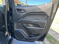 Used 2021  GMC Canyon 4WD Crew Cab 128" AT4 w/Leather at Clutts Auto Sales near Hazard, KY