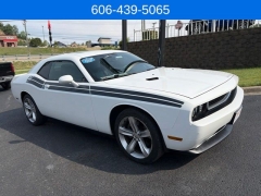 Used 2011  Dodge Challenger 2d Coupe R&sol;T at Clutts Auto Sales near Hazard&comma; KY