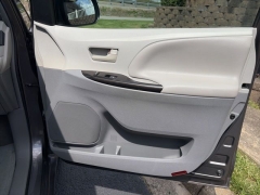 Used 2012  Toyota Sienna 4d Wagon LE V6 at Clutts Auto Sales near Hazard&comma; KY