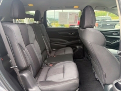 Used 2023  Subaru Ascent Premium 8-Passenger at Clutts Auto Sales near Hazard&comma; KY