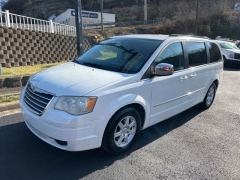 Used 2010  Chrysler Town & Country 4d Wagon Touring at Clutts Auto Sales near Hazard&comma; KY