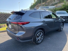 Used 2022  Toyota Highlander XLE AWD at Clutts Auto Sales near Hazard&comma; KY