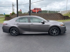 Used 2021  Toyota Camry SE Auto at Clutts Auto Sales near Hazard&comma; KY