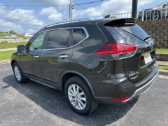 Used 2017 Nissan Rogue 4d SUV AWD SV at Clutts Auto Sales near Hazard, KY