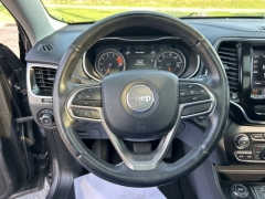 Used 2019 Jeep Cherokee 4d SUV 4WD Limited 3.2L at Clutts Auto Sales near Hazard, KY