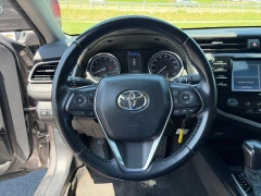 Used 2020  Toyota Camry 4d Sedan SE at Clutts Auto Sales near Hazard&comma; KY
