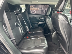 Used 2019  Jeep Cherokee 4d SUV 4WD Limited 3&period;2L at Clutts Auto Sales near Hazard&comma; KY