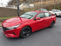 Used 2021  Hyundai Elantra SEL IVT at Clutts Auto Sales near Hazard&comma; KY