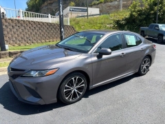 Used 2020  Toyota Camry 4d Sedan SE at Clutts Auto Sales near Hazard&comma; KY