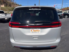 Used 2024  Chrysler Pacifica Touring L FWD at Clutts Auto Sales near Hazard&comma; KY