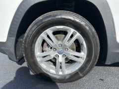 Used 2023  GMC Terrain AWD 4dr SLE at Clutts Auto Sales near Hazard, KY