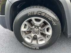 Used 2019  Jeep Cherokee 4d SUV 4WD Trailhawk 3.2L at Clutts Auto Sales near Hazard, KY