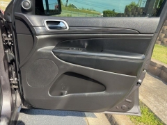 Used 2020  Jeep Grand Cherokee 4d SUV 2WD Laredo at Clutts Auto Sales near Hazard&comma; KY