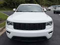 Used 2018  Jeep Grand Cherokee 4d SUV 4WD Laredo E at Clutts Auto Sales near Hazard&comma; KY