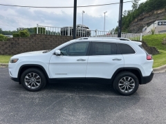 Used 2020 Jeep Cherokee 4d SUV 4WD Latitude Plus Altitude 3.2L at Clutts Auto Sales near Hazard, KY