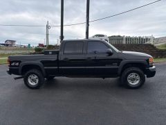 Used 2004  GMC Sierra 2500 4WD Crew Cab HD at Clutts Auto Sales near Hazard&comma; KY