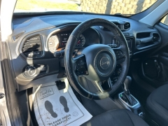 Used 2018  Jeep Renegade 4d SUV 4WD Latitude Altitude at Clutts Auto Sales near Hazard&comma; KY