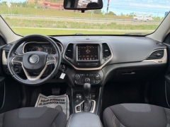 Used 2016  Jeep Cherokee 4d SUV 4WD Latitude at Clutts Auto Sales near Hazard&comma; KY