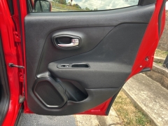 Used 2019 Jeep Renegade 4d SUV 4WD Latitude at Clutts Auto Sales near Hazard, KY