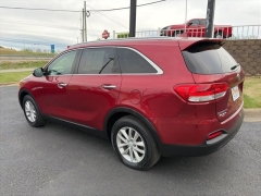 Used 2017  Kia Sorento 4d SUV FWD LX at Clutts Auto Sales near Hazard&comma; KY