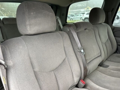 Used 2004  GMC Yukon 4d SUV 4WD SLE at Clutts Auto Sales near Hazard&comma; KY