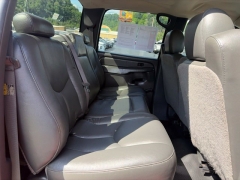 Used 2005  Chevrolet Silverado 3500 4WD Crew Cab Work Truck SRW at Clutts Auto Sales near Hazard&comma; KY