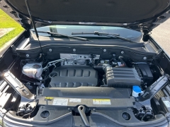 Used 2024 Volkswagen Atlas 2.0T SE w/Technology 4MOTION at Clutts Auto Sales near Hazard, KY