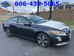 Used 2021  Nissan Altima 2&period;5 SV Sedan at Clutts Auto Sales near Hazard&comma; KY