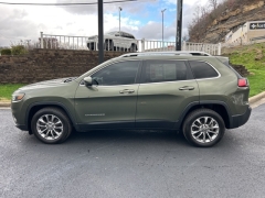 Used 2019  Jeep Cherokee 4d SUV FWD Latitude Plus 2.4L at Clutts Auto Sales near Hazard, KY