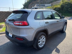 Used 2015  Jeep Cherokee 4d SUV 4WD Sport at Clutts Auto Sales near Hazard&comma; KY