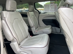 Used 2017 Chrysler Pacifica 4d Wagon Limited at Clutts Auto Sales near Hazard, KY