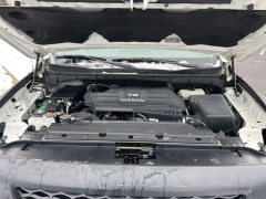 Used 2017  Nissan Titan 4WD Crew Cab S at Clutts Auto Sales near Hazard&comma; KY