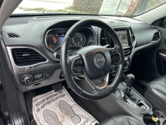 Used 2019  Jeep Cherokee 4d SUV 4WD Limited 3&period;2L at Clutts Auto Sales near Hazard&comma; KY